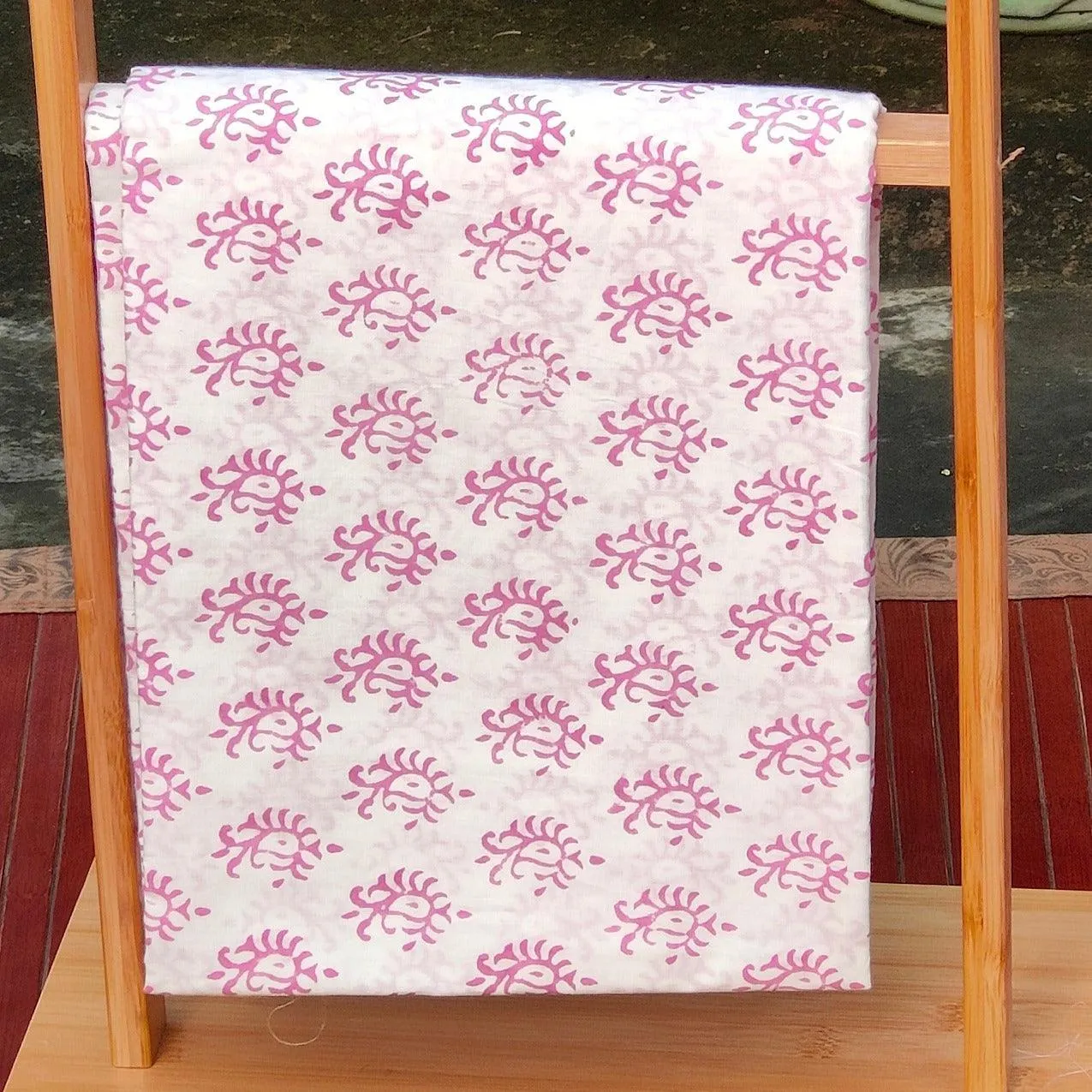 WHITE PINK BLOCK PRINT SUIT SET